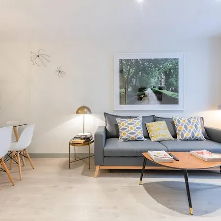 Sophisticated Brand New Flat In Historic District-2